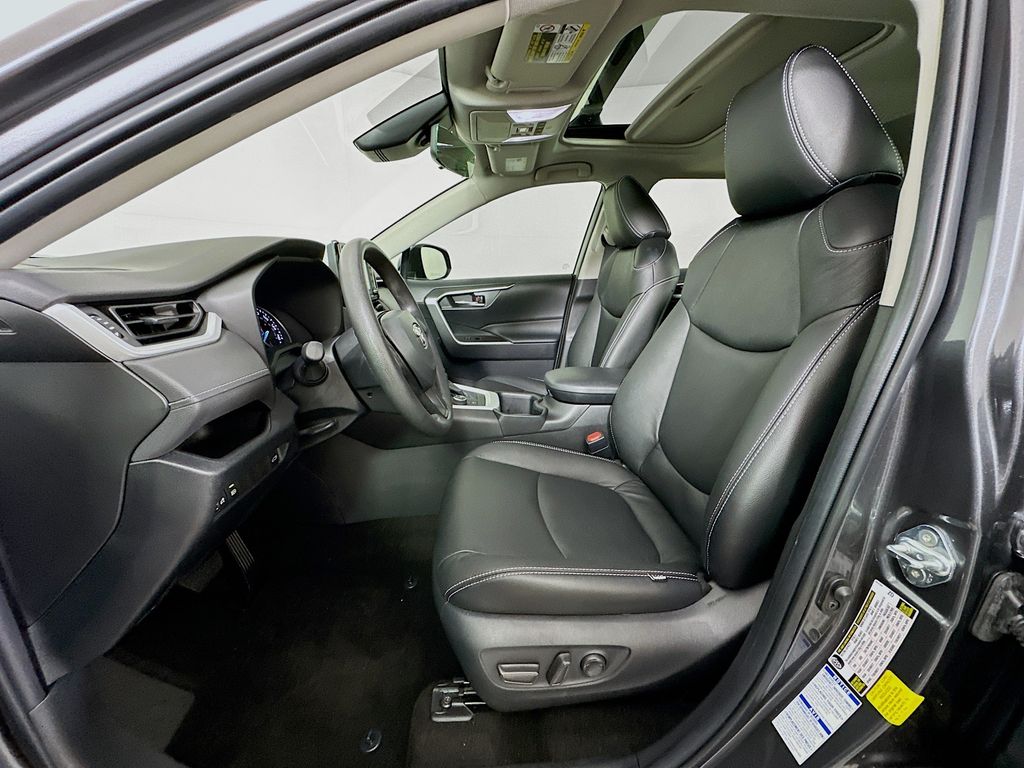 2022 Toyota RAV4 XLE 20