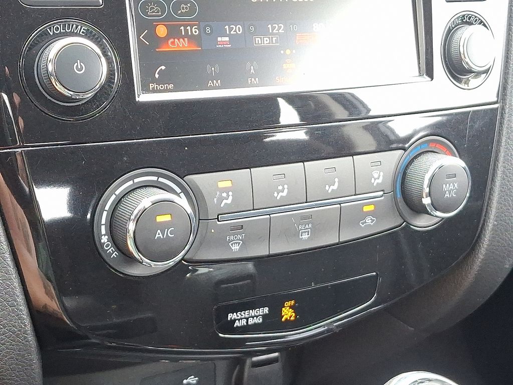 Thumbnail: 2019 Nissan Rogue Sport - 16