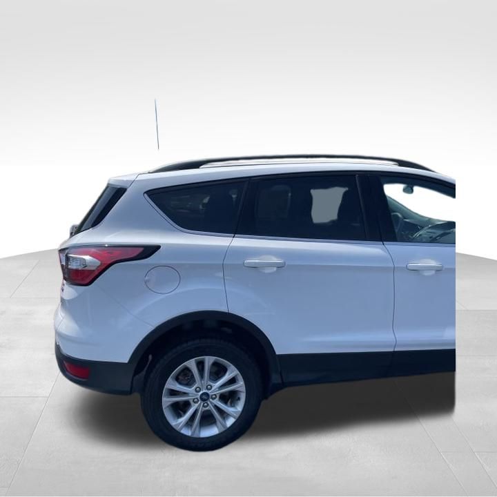 2018 Ford Escape SE 11