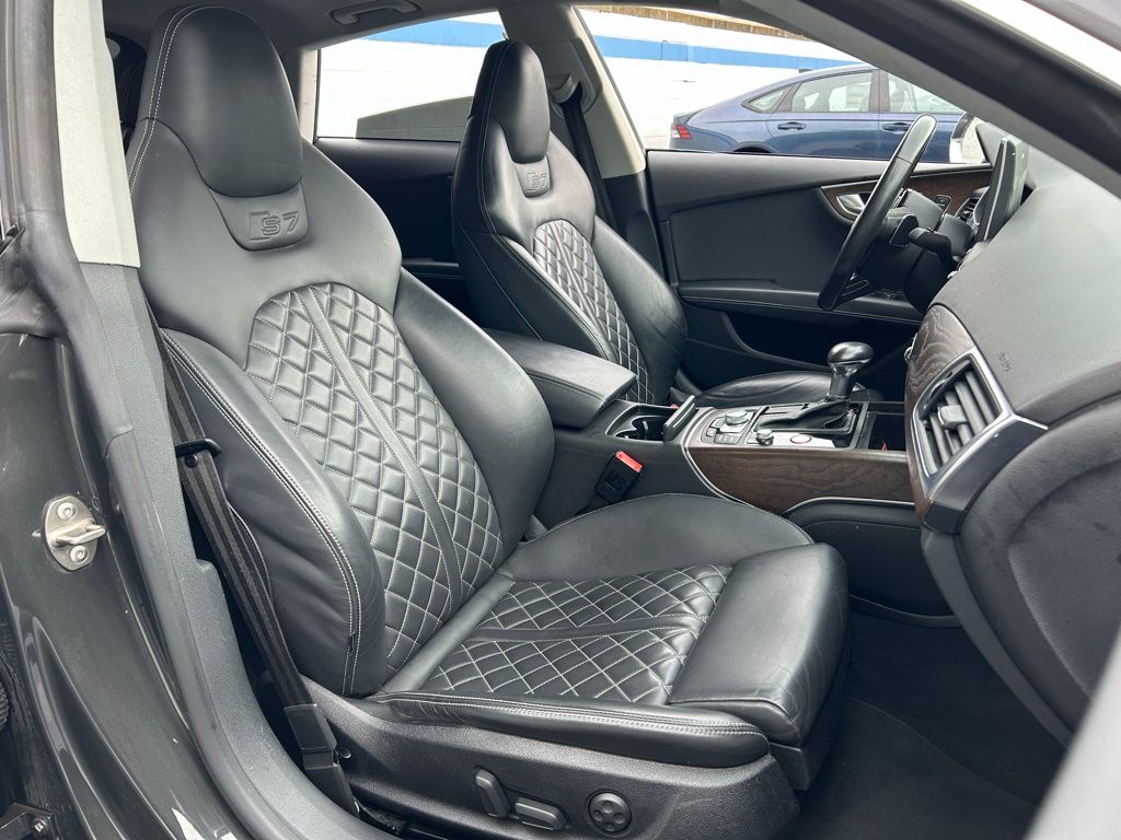 Thumbnail: 2014 Audi S7 - 26