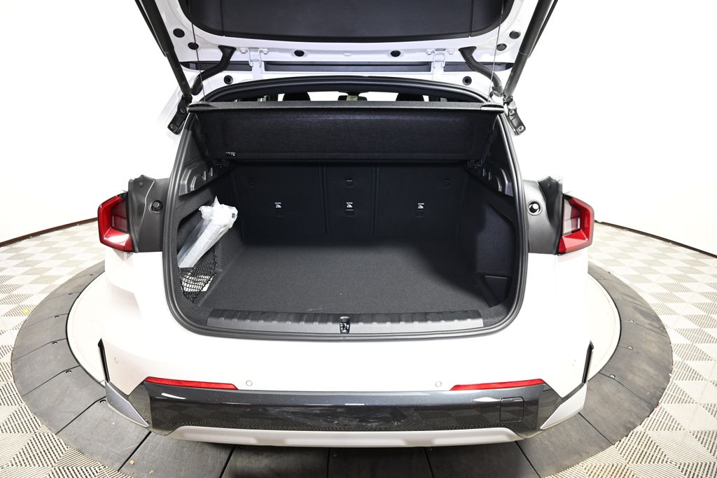 Thumbnail: 2025 BMW X1 - 10