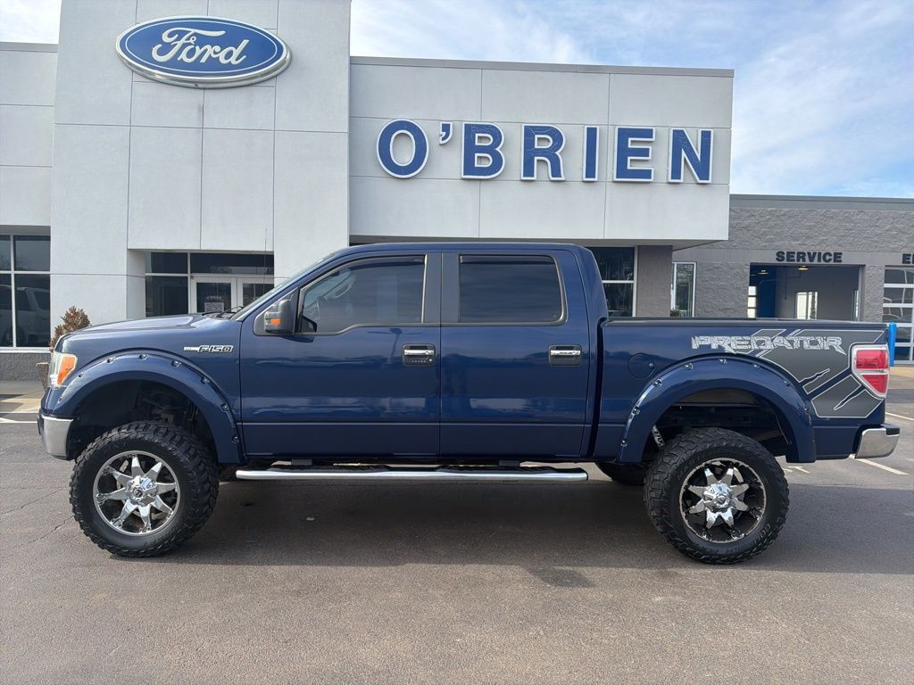 View vehicle photo 2