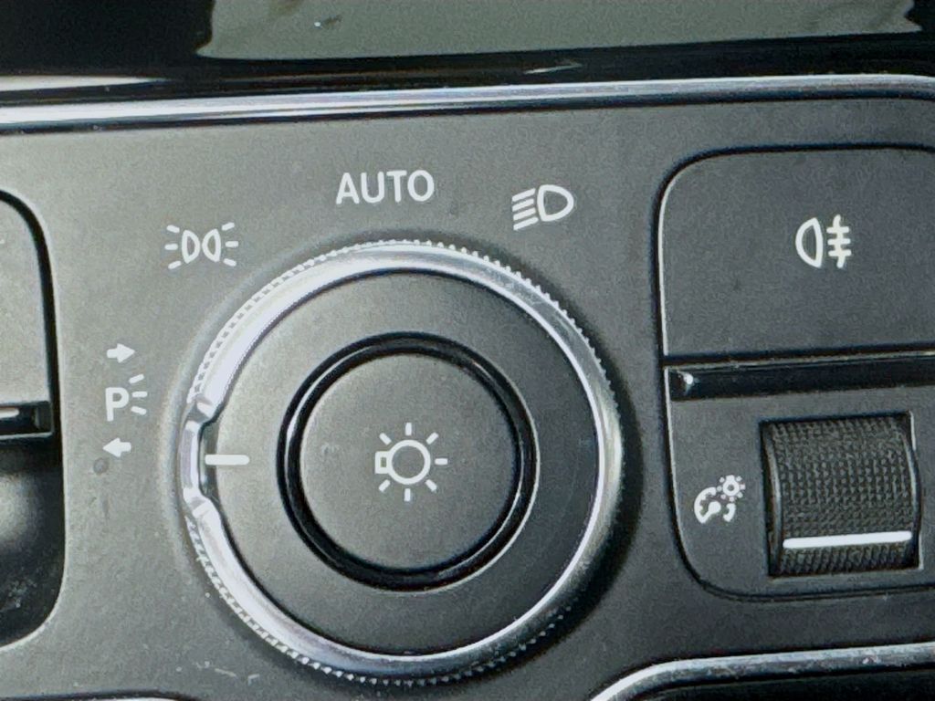 Used Car 2021 Mercedes-benz Cla  Cla 250 For Sale Under $30,000 In Austin, Texas