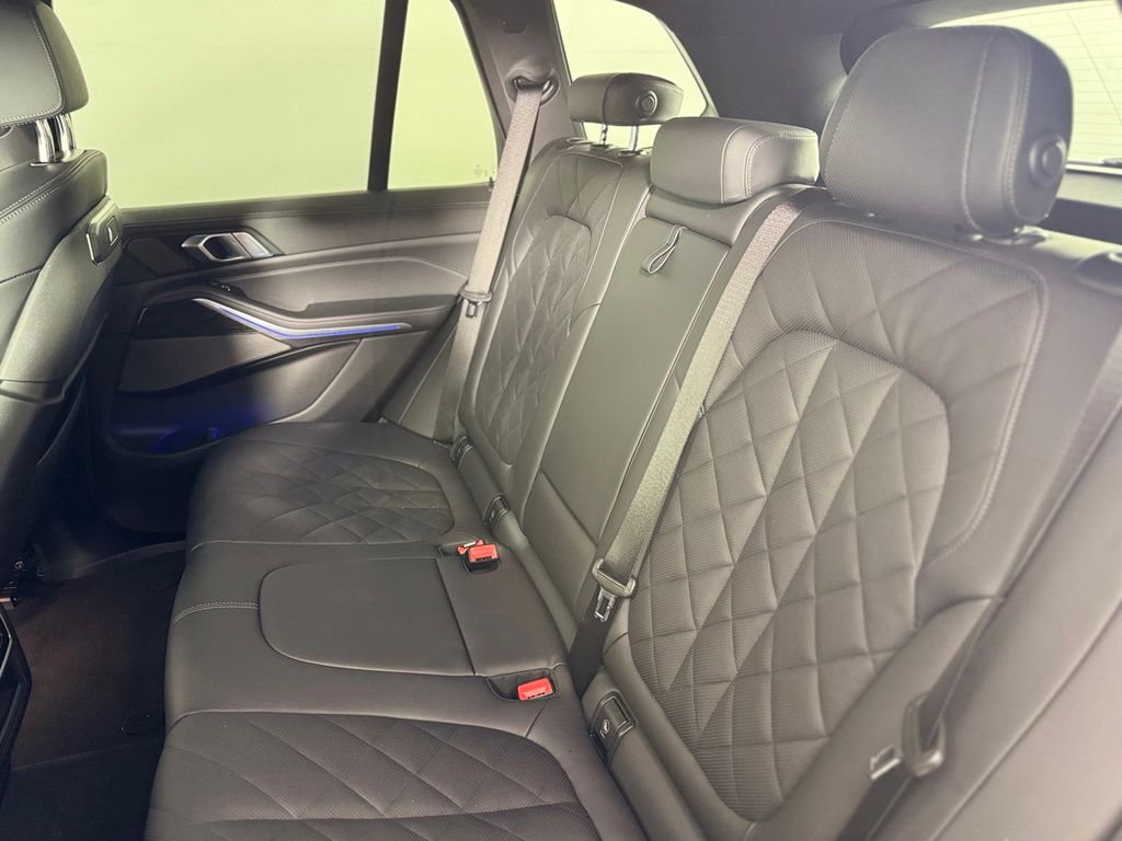 Thumbnail: 2026 BMW X5 - 27
