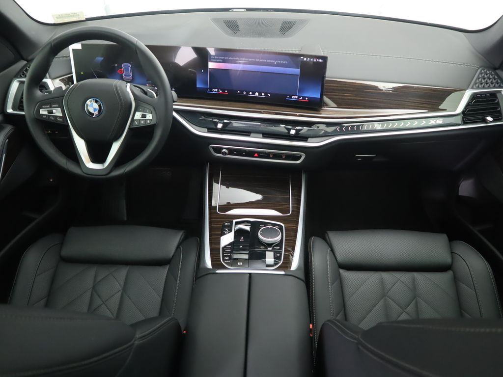 Thumbnail: 2025 BMW X5 - 13