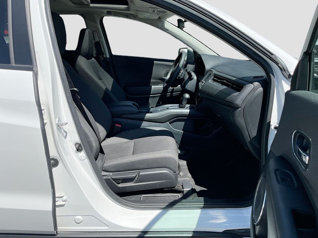 Used 2022 White Honda EX image 27