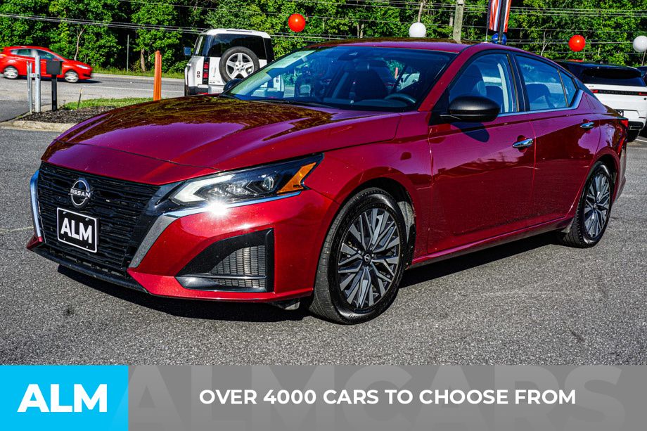 Used 2024 Red Nissan 2.5 SV image 3