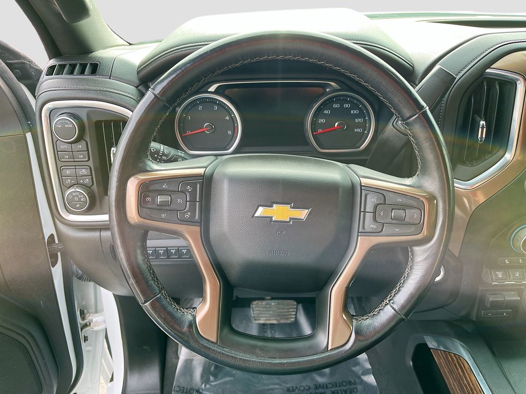Used 2022 Summit White Chevrolet High Country image 11