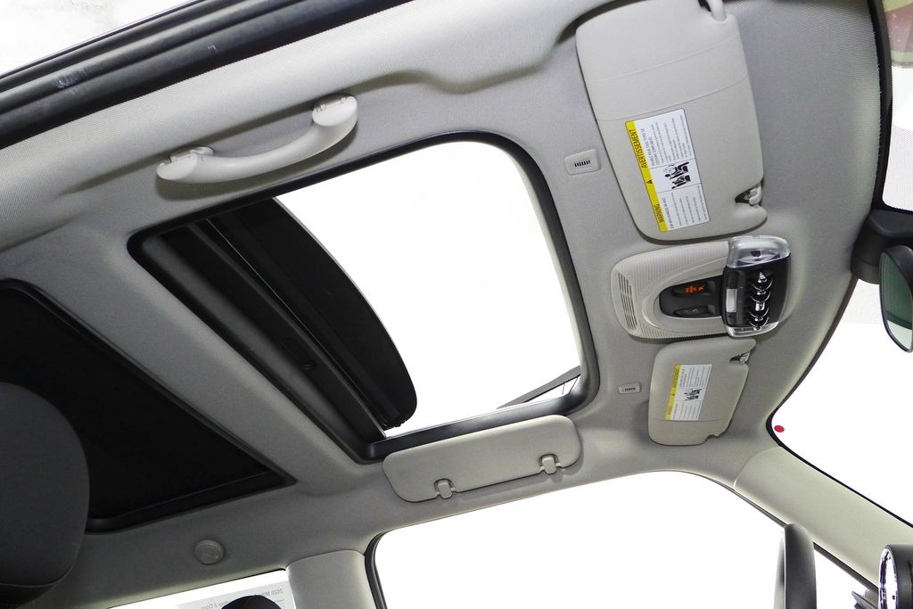 Thumbnail: 2020 MINI Cooper - 19