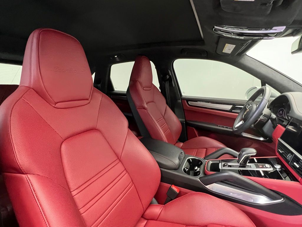 Thumbnail: 2023 Porsche Cayenne - 18