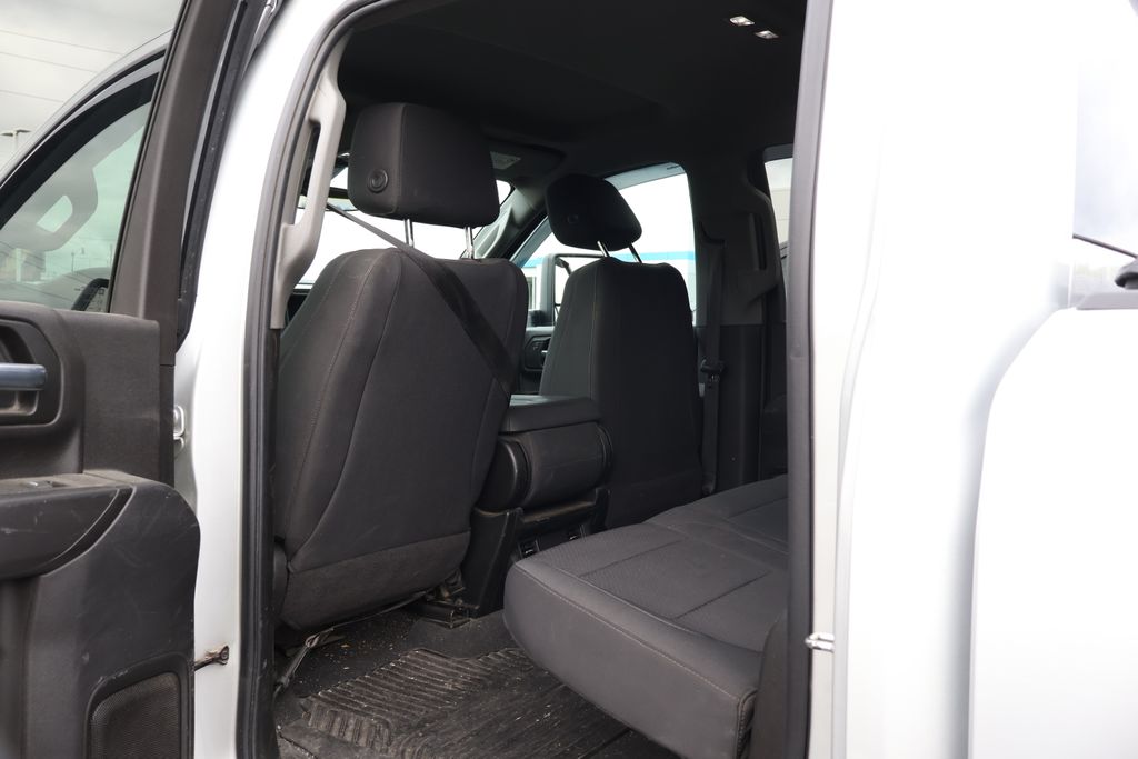 2022 Chevrolet Silverado 2500 Custom 32