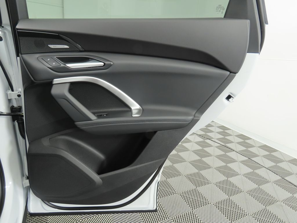 Thumbnail: 2025 Audi Q5 - 29