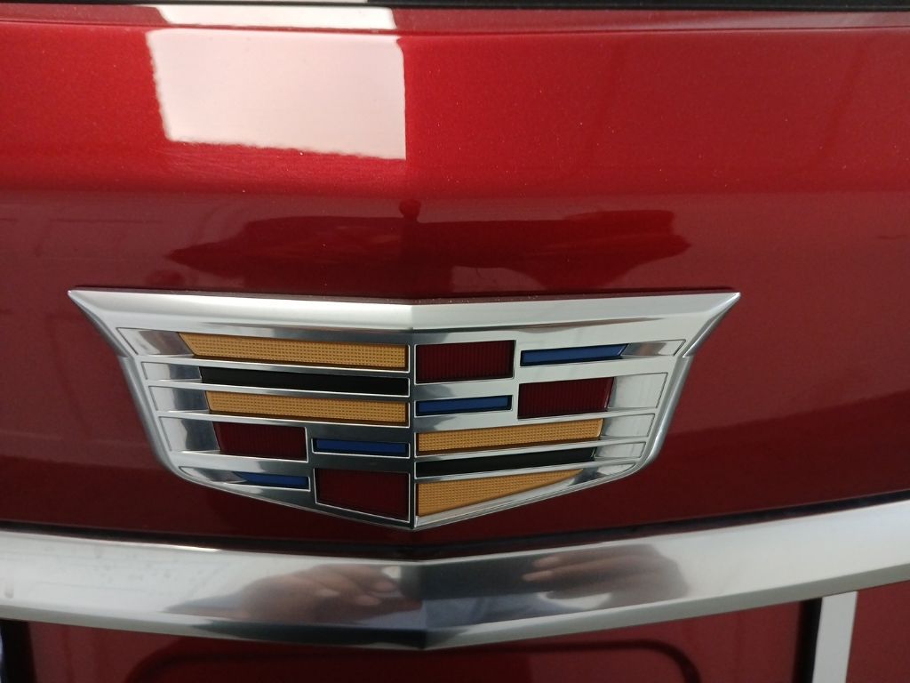 used 2021 Cadillac XT5 car, priced at $31,500