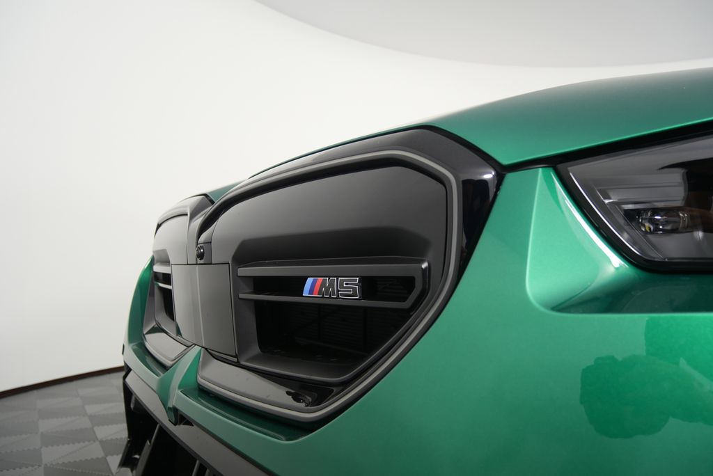 Thumbnail: 2026 BMW M5 - 11