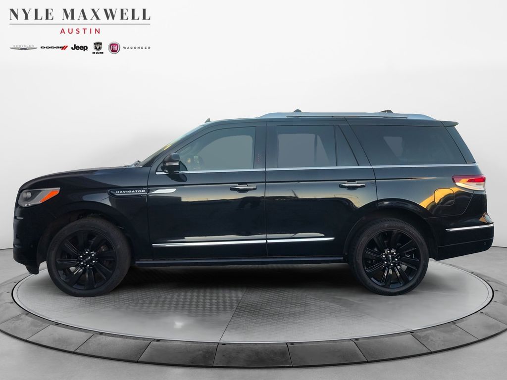 Used Car 2022 Lincoln Navigator  Reserve For Sale Under $60,000 In Austin, Texas