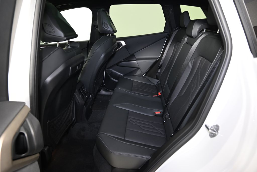 Thumbnail: 2025 BMW X3 - 24