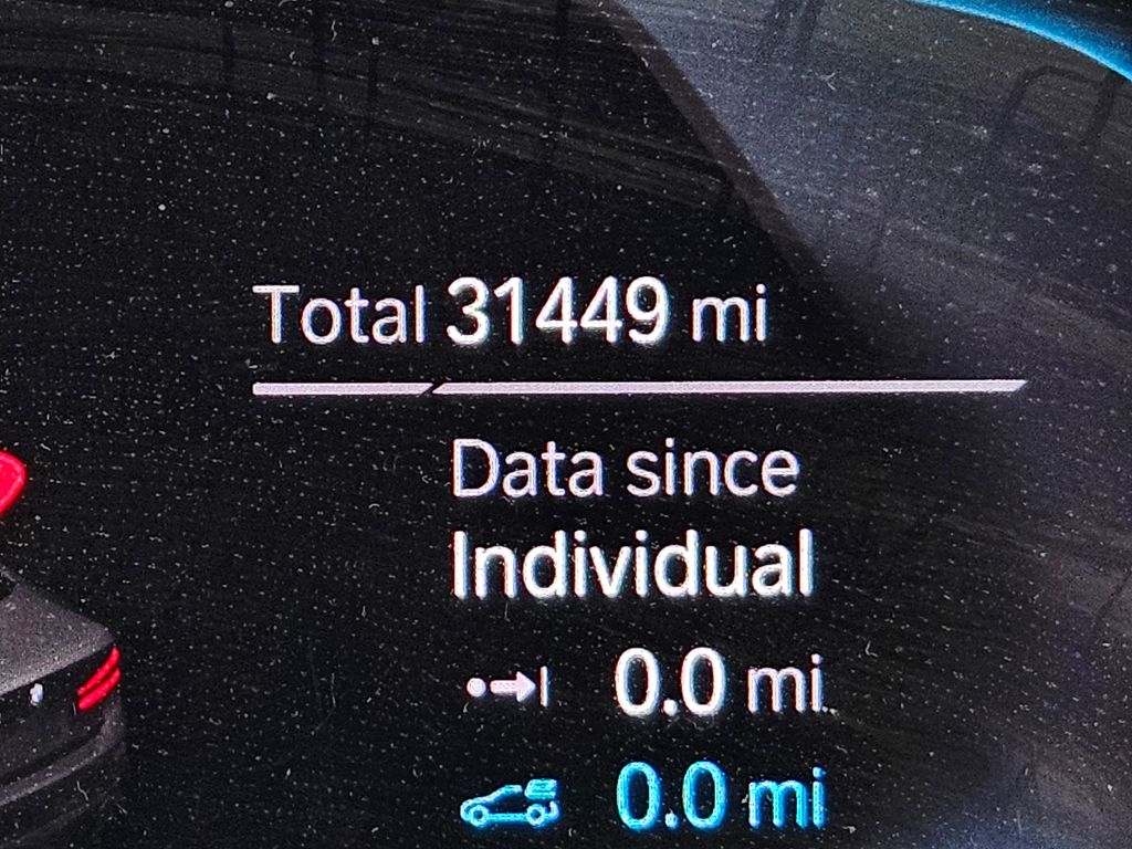 Thumbnail: 2023 BMW 5 Series - 32