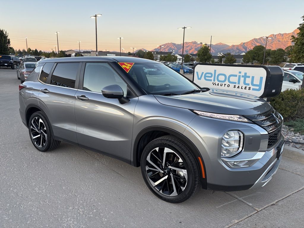 2024 Mitsubishi Outlander SE Black Edition S-AWC