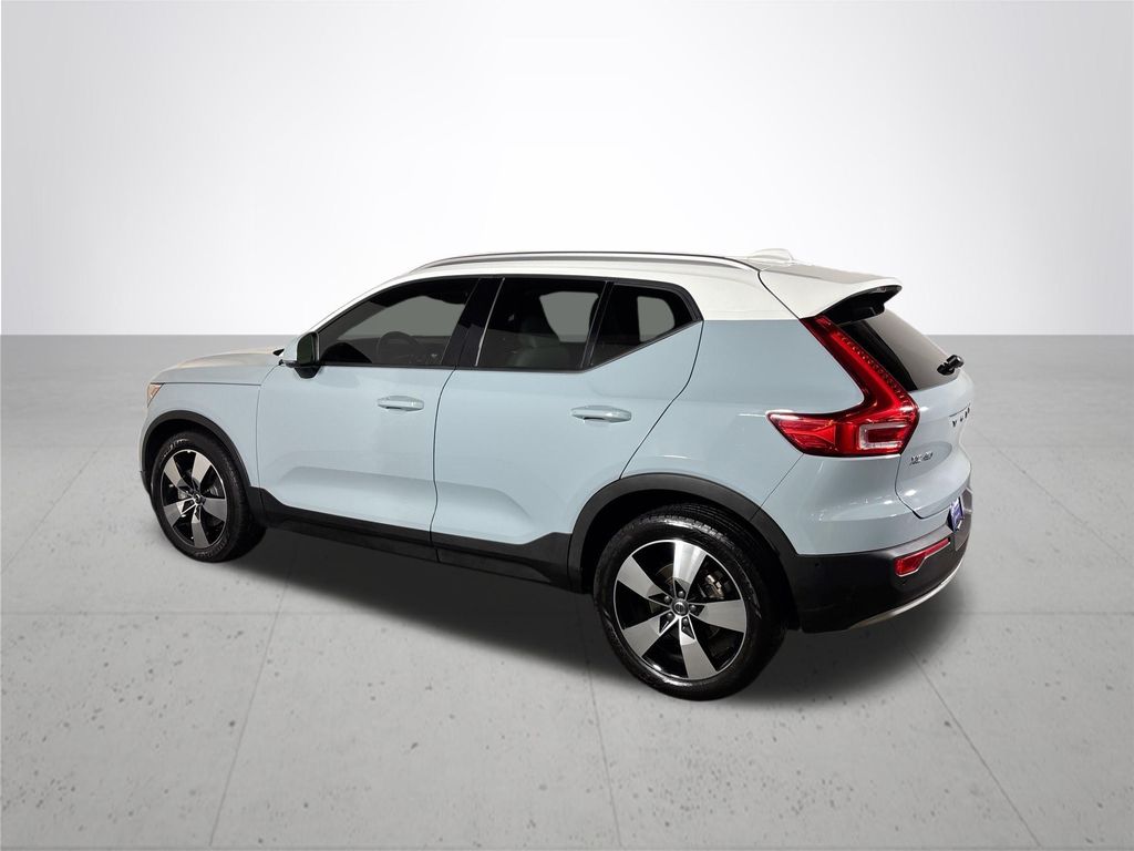 2019 Volvo XC40 Momentum