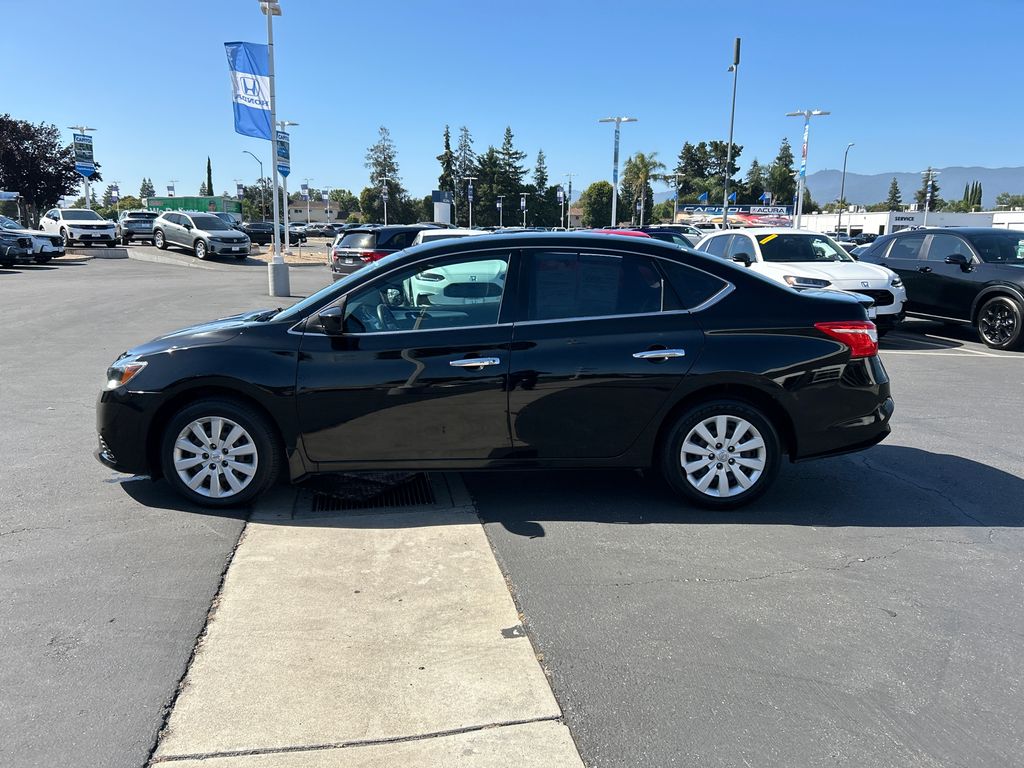 2018 Nissan Sentra S 4