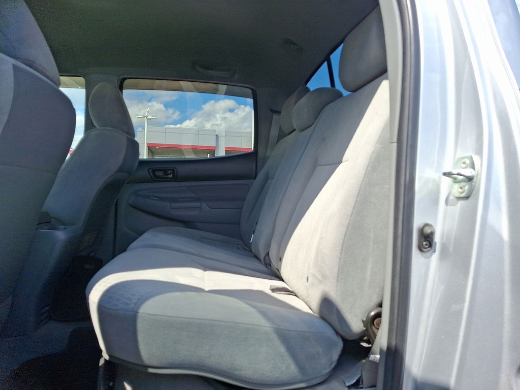 Thumbnail: 2011 Toyota Tacoma - 10