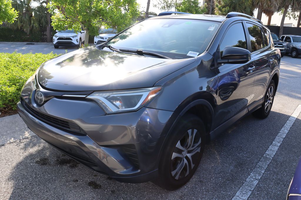 2018 Toyota RAV4 LE 2