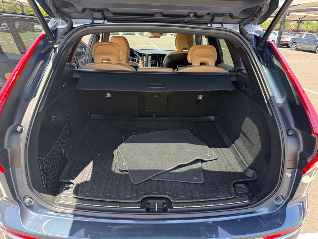 Thumbnail: 2020 Volvo XC60 - 26