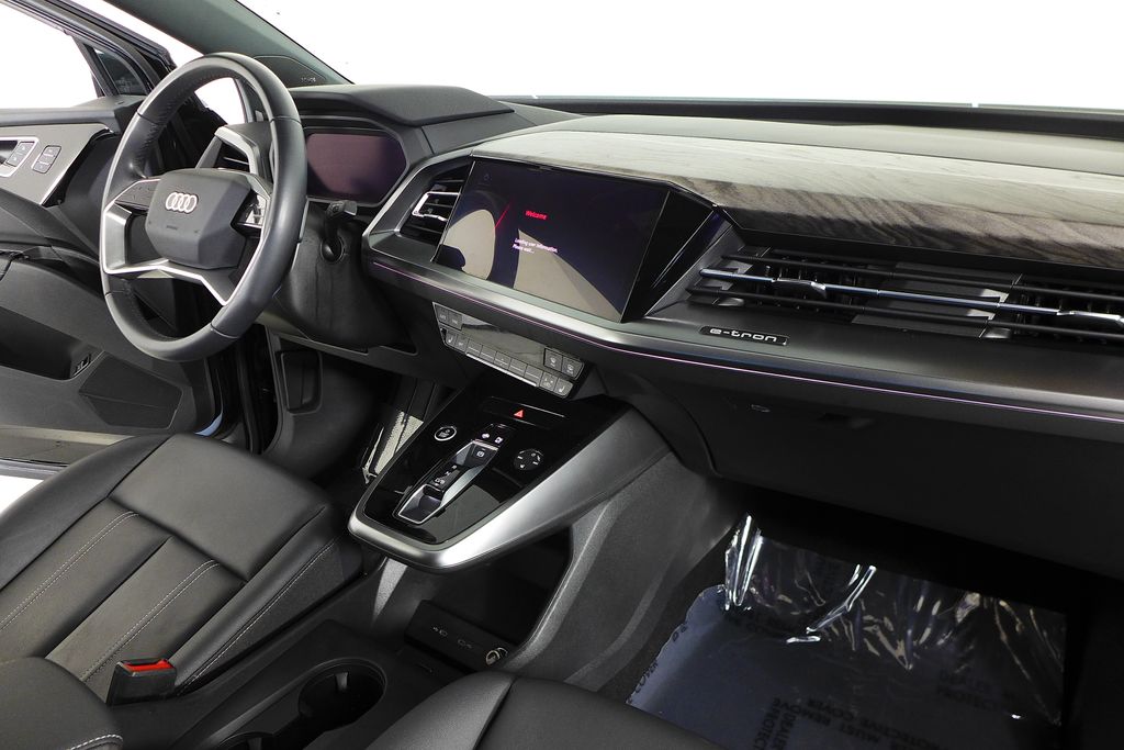 Thumbnail: 2023 Audi Q4 e-tron - 13