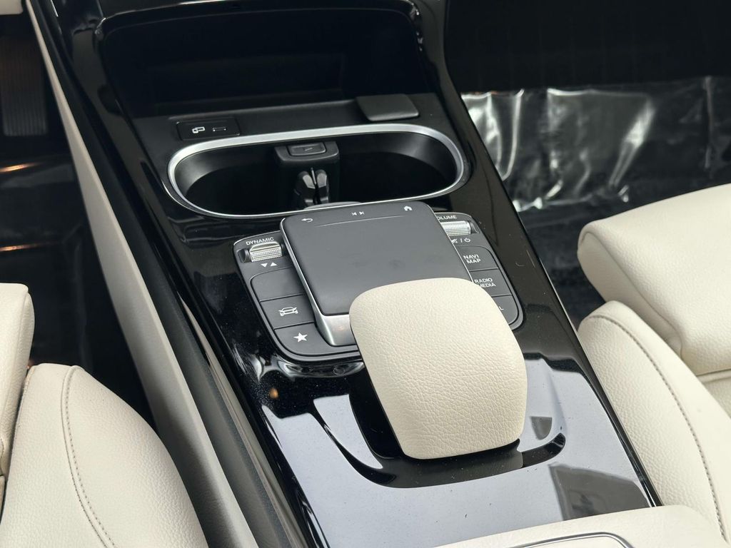 2022 Mercedes-Benz A-Class A 220 4MATIC 13