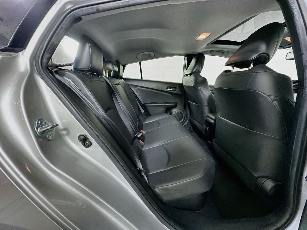 Thumbnail: 2016 Toyota Prius - 26