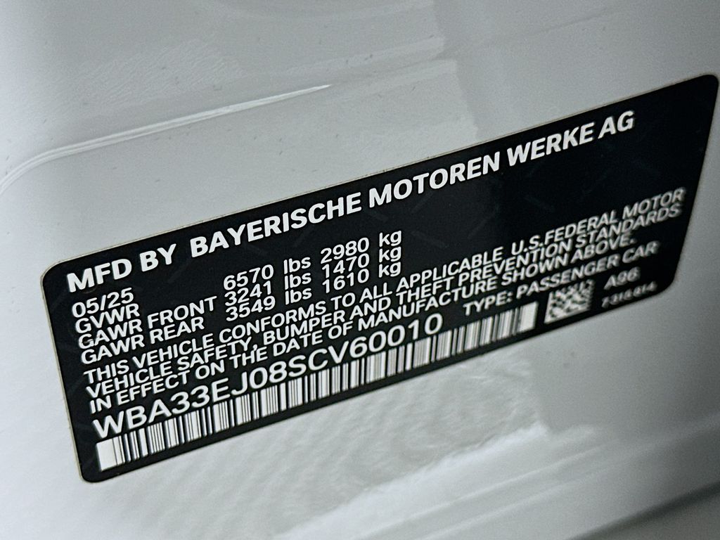 Thumbnail: 2025 BMW 7 Series - 24