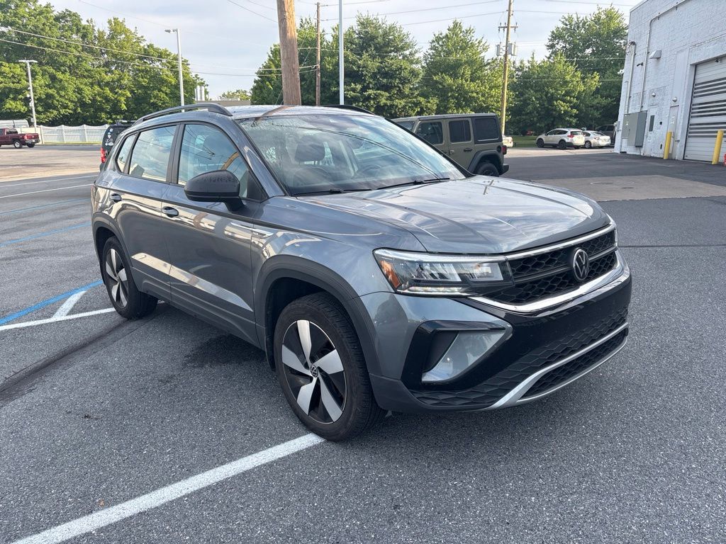 2023 Volkswagen Taos — photo 1