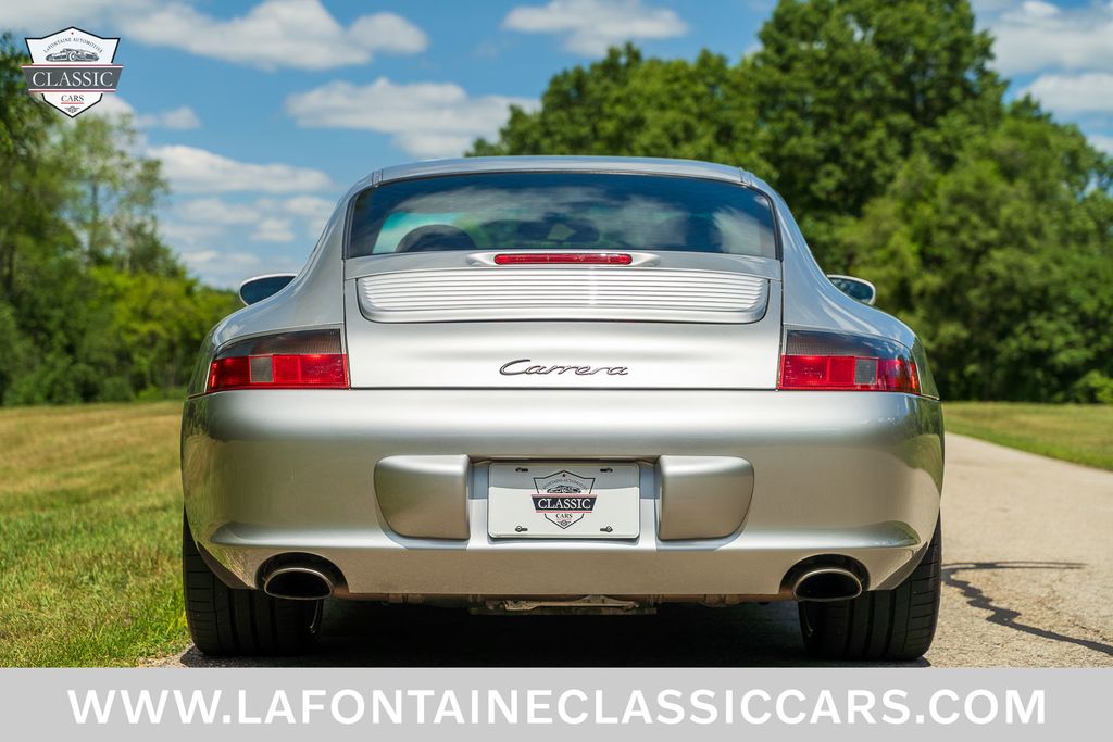 2002 Porsche 911 Carrera 25