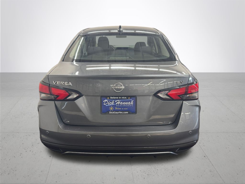 2023 Nissan Versa 1.6 SV