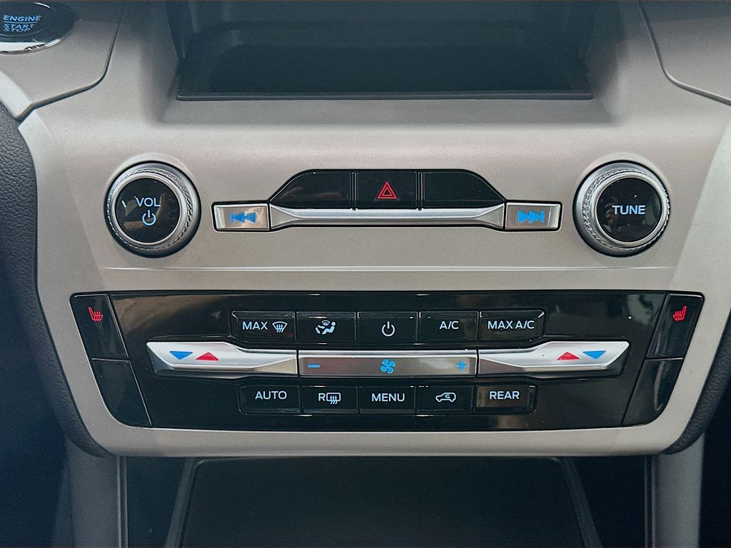 Used 2023 Gray Ford XLT image 18