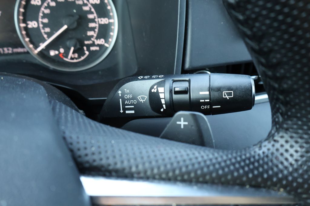 Thumbnail: 2023 Mitsubishi Outlander - 21