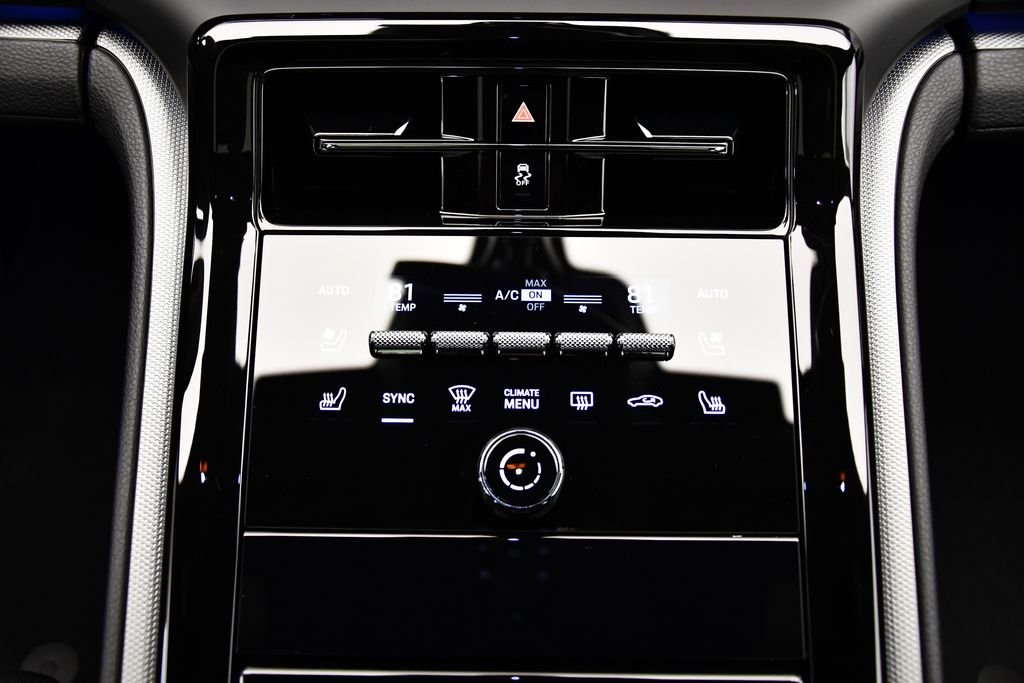 Thumbnail: 2025 Porsche Panamera - 30