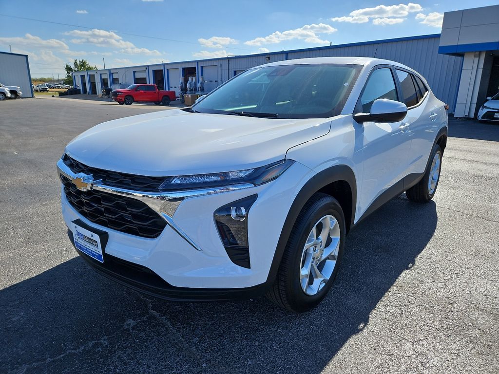 Summit White 2026 Chevrolet Trax SUV / Crossover Front-Wheel Drive 6-Speed Automatic