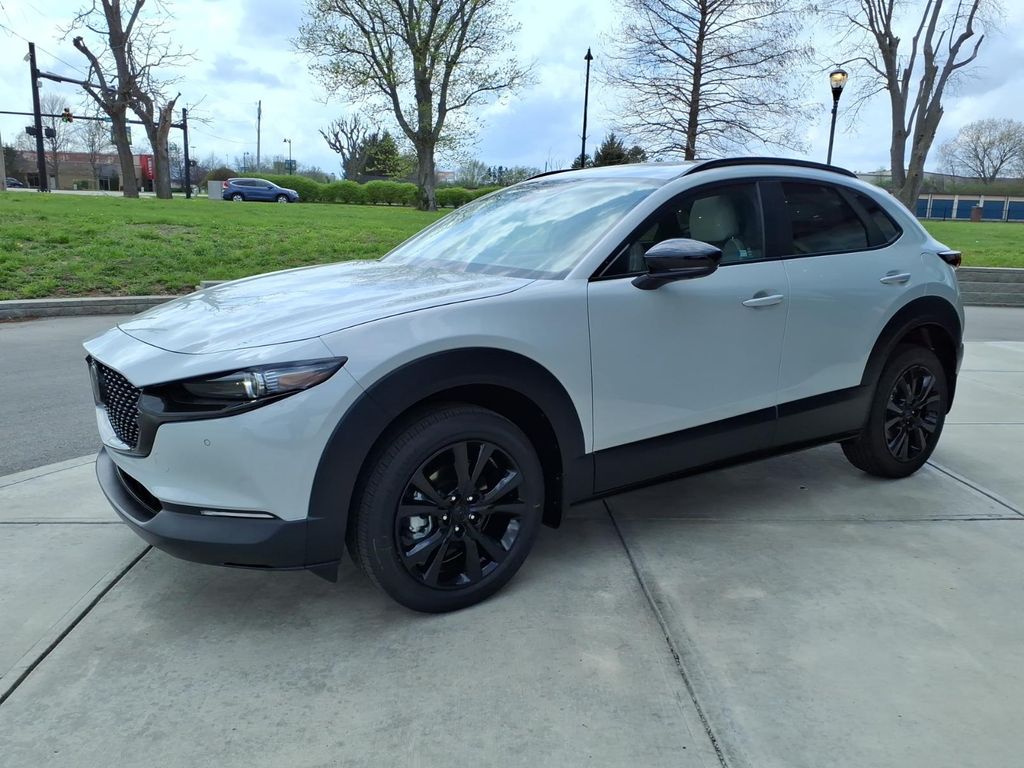 View vehicle photo 3