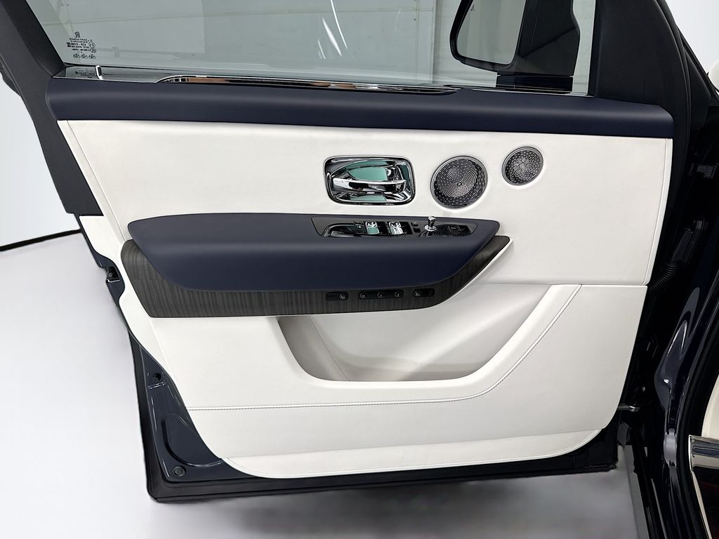 Thumbnail: 2026 Rolls-Royce Cullinan - 23