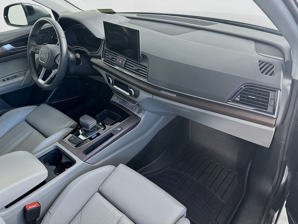 AudiQ532