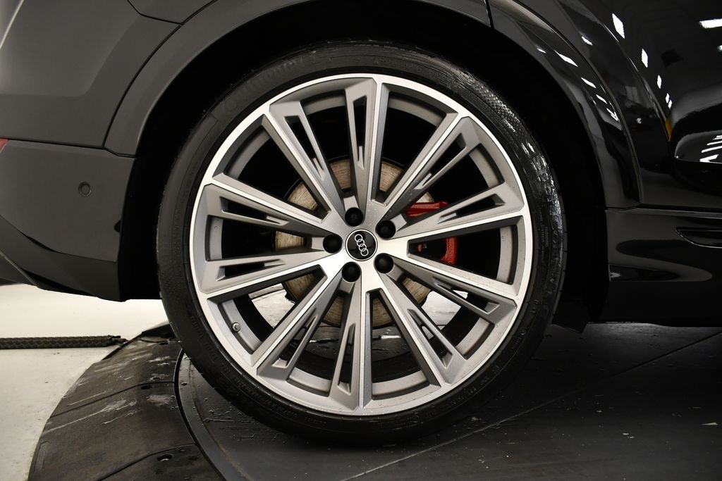 Thumbnail: 2026 Audi Q8 - 15