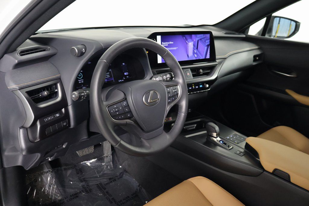 Thumbnail: 2025 Lexus UX - 7