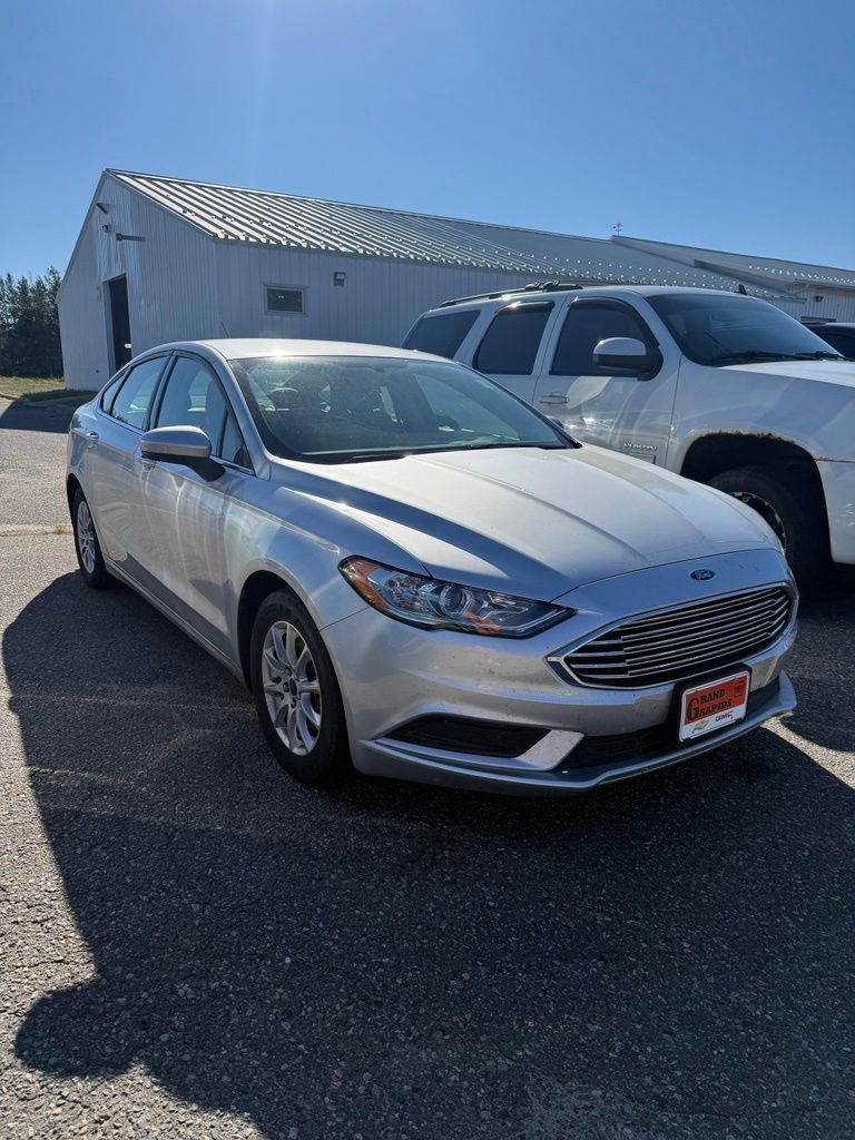 Ingot Silver 2017 Ford Fusion Sedan Front-Wheel Drive 6-Speed Automatic