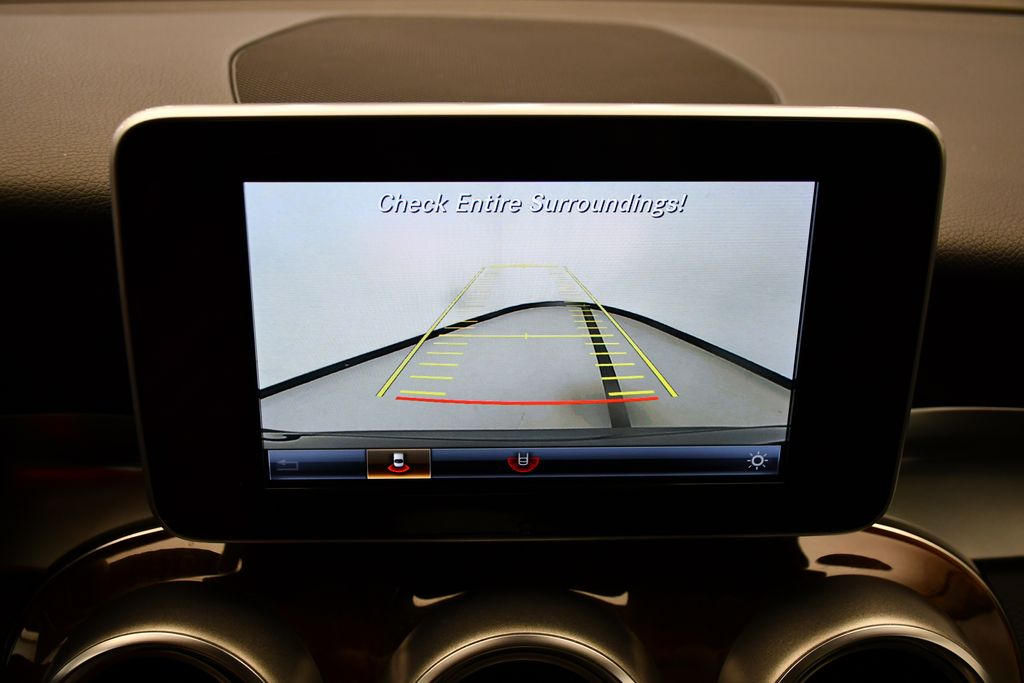 Thumbnail: 2019 Mercedes-Benz GLC - 30