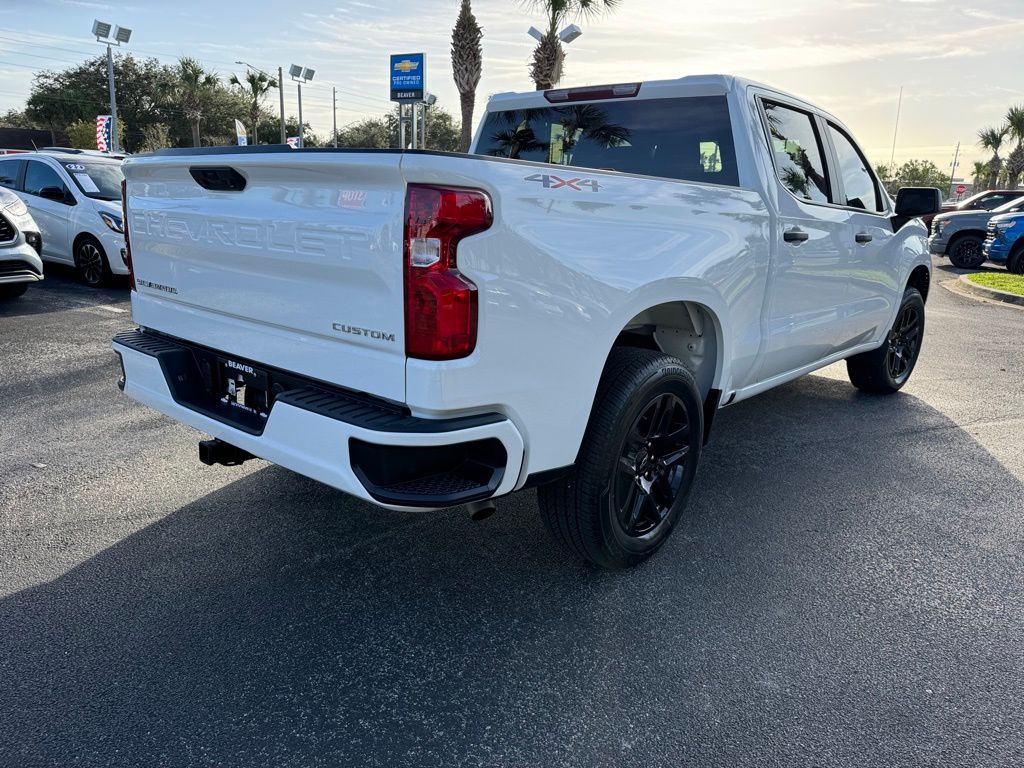 2024 Chevrolet Silverado 1500 Custom 8