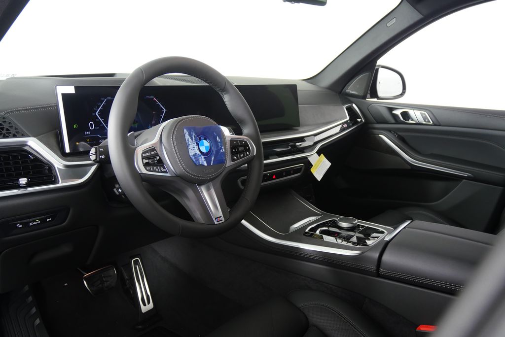 Thumbnail: 2026 BMW X5 - 12