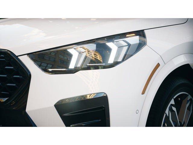 2025 BMW X2 xDrive28i 6