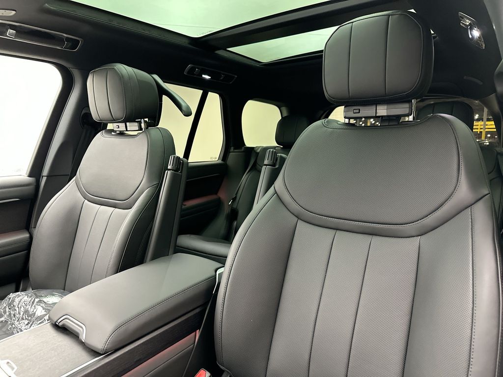 Thumbnail: 2026 Land Rover Range Rover - 18