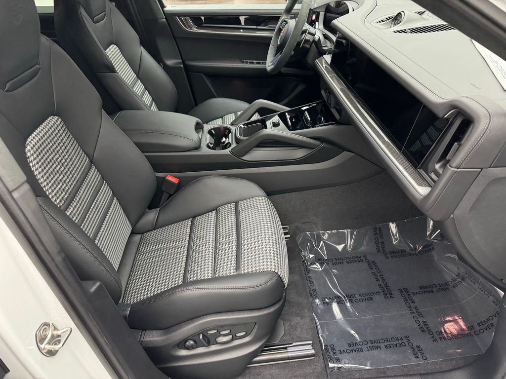 Thumbnail: 2024 Porsche  - 28